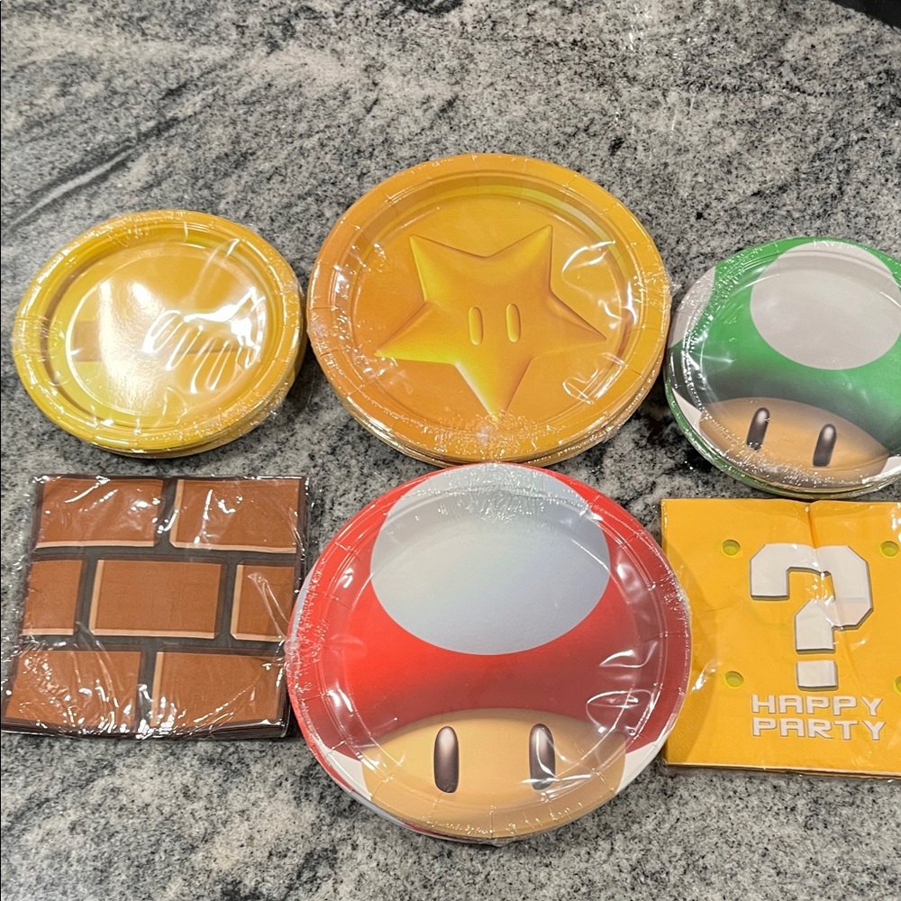 New in Packaging. Super Mario Birthday Party Paper Plate Set